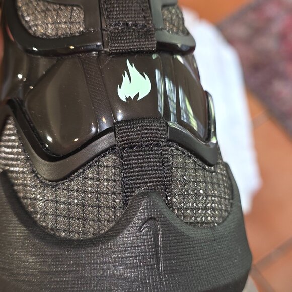 Nike Lebron 19 in Black and Green Glow/Anthracite Colorway (Men's Size 14) - Picture 15 of 16